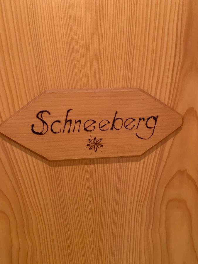 Landhaus Schneeberg Apartamento Gersfeld Exterior foto