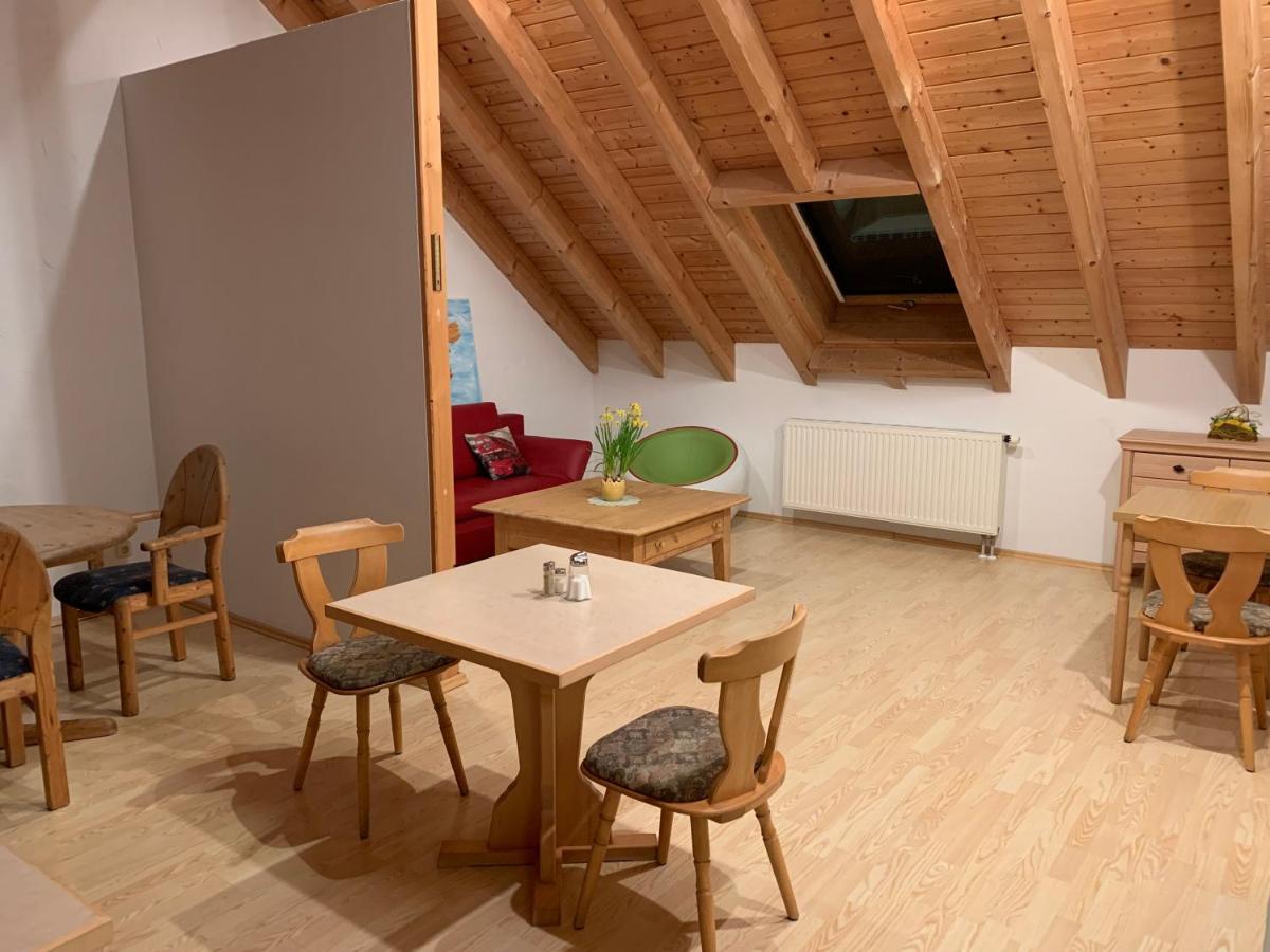 Landhaus Schneeberg Apartamento Gersfeld Exterior foto